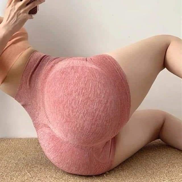 Pantalones cortos de fitness que levantan los glúteos